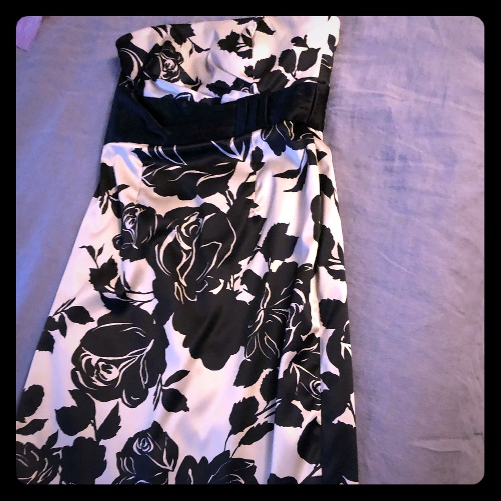 WH/BM gold & black strapless dress